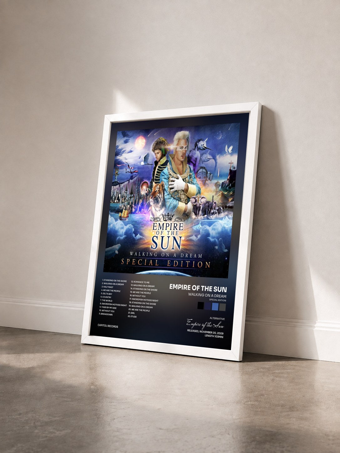 #blanc Tableau de l'album Walking On A Dream (Special Edition) de Empire of the Sun vu de trois quarts, cadre blanc