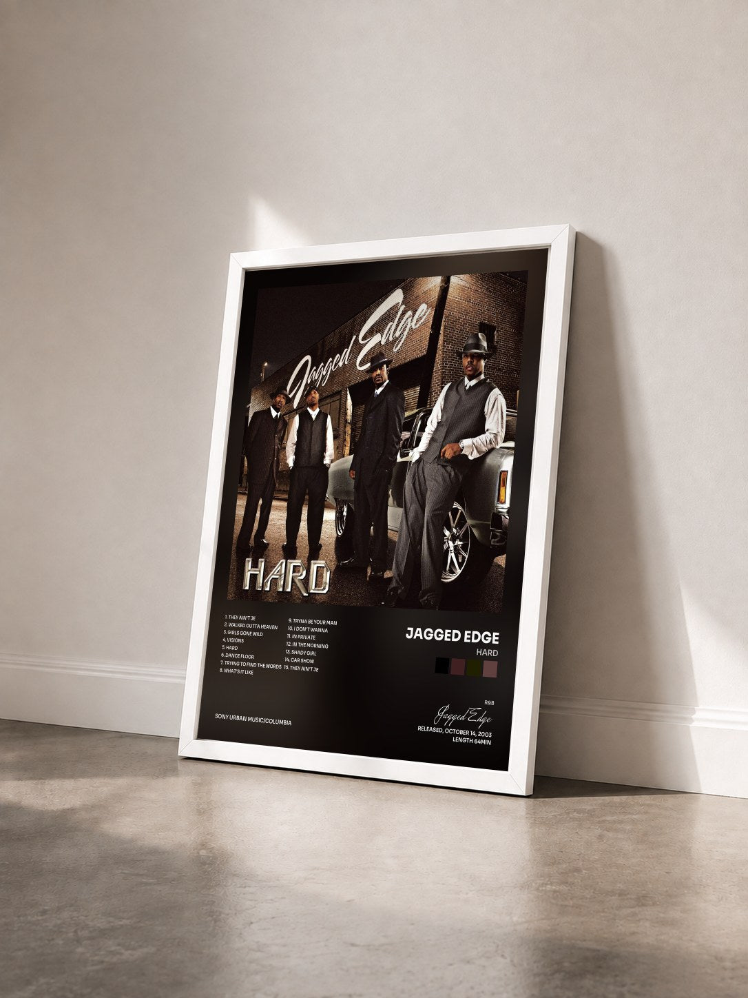 #blanc Tableau de l'album Hard de Jagged Edge vu de trois quarts, cadre blanc