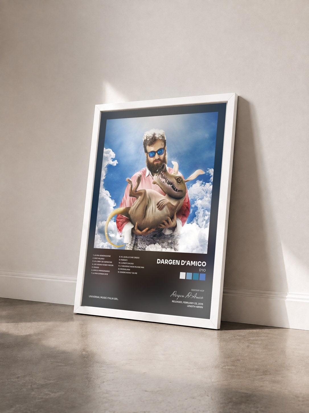 #blanc Tableau de l'album D'Io de Dargen D'Amico vu de trois quarts, cadre blanc