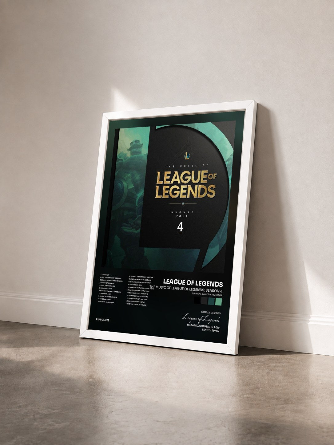 #blanc Tableau de l'album The Music of League of Legends: Season 4 (Original Game Soundtrack) de League of Legends vu de trois quarts, cadre blanc