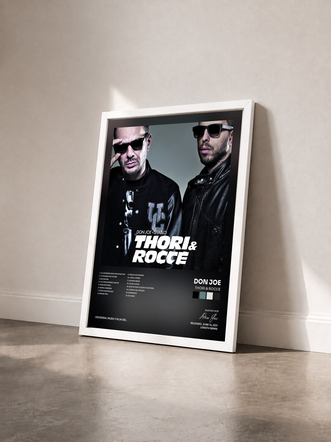 #blanc Tableau de l'album Thori & Rocce de Don Joe vu de trois quarts, cadre blanc