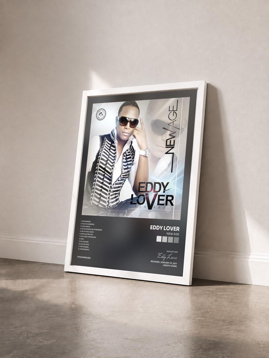 #blanc Tableau de l'album New Age de Eddy Lover vu de trois quarts, cadre blanc