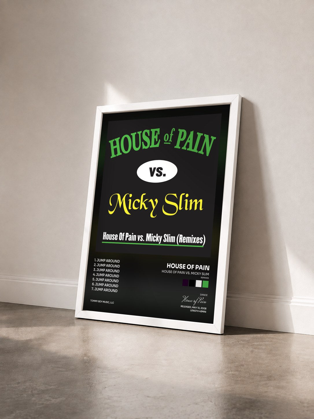 #blanc Tableau de l'album House Of Pain vs. Micky Slim (Remixes) de House of Pain vu de trois quarts, cadre blanc