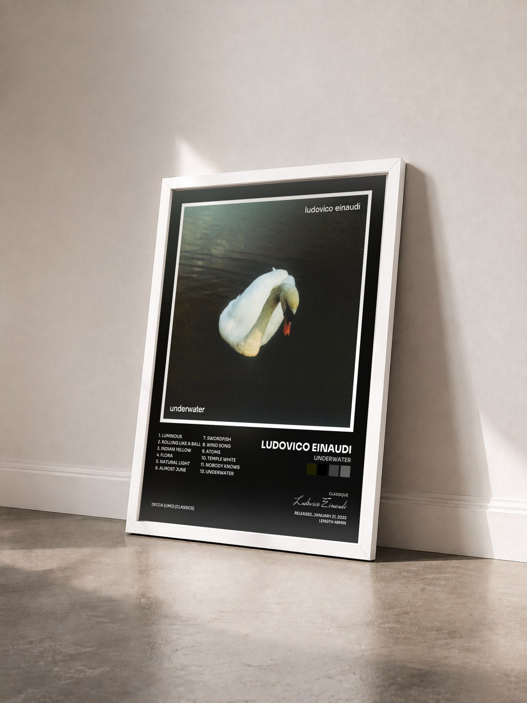 #blanc Tableau de l'album Underwater de Ludovico Einaudi vu de trois quarts, cadre blanc