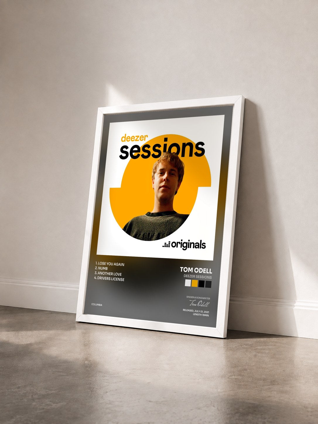 #blanc Tableau de l'album Deezer Sessions de Tom Odell vu de trois quarts, cadre blanc