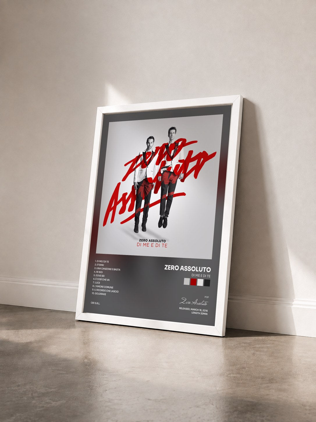 #blanc Tableau de l'album Di me e di te de Zero Assoluto vu de trois quarts, cadre blanc
