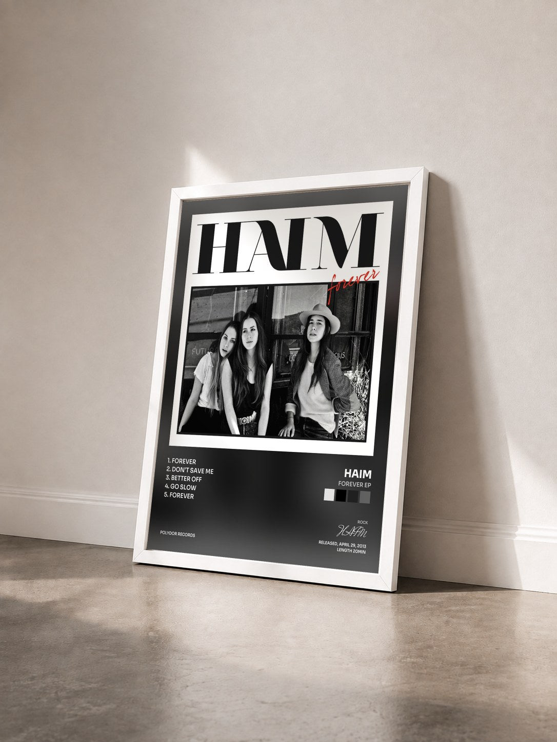 #blanc Tableau de l'album Forever EP de HAIM vu de trois quarts, cadre blanc