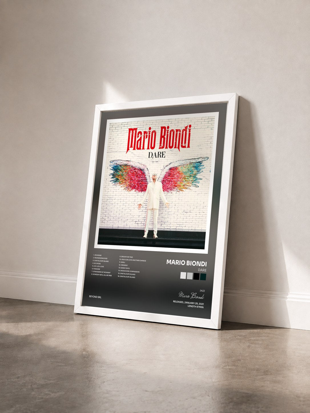 #blanc Tableau de l'album Dare de Mario Biondi vu de trois quarts, cadre blanc