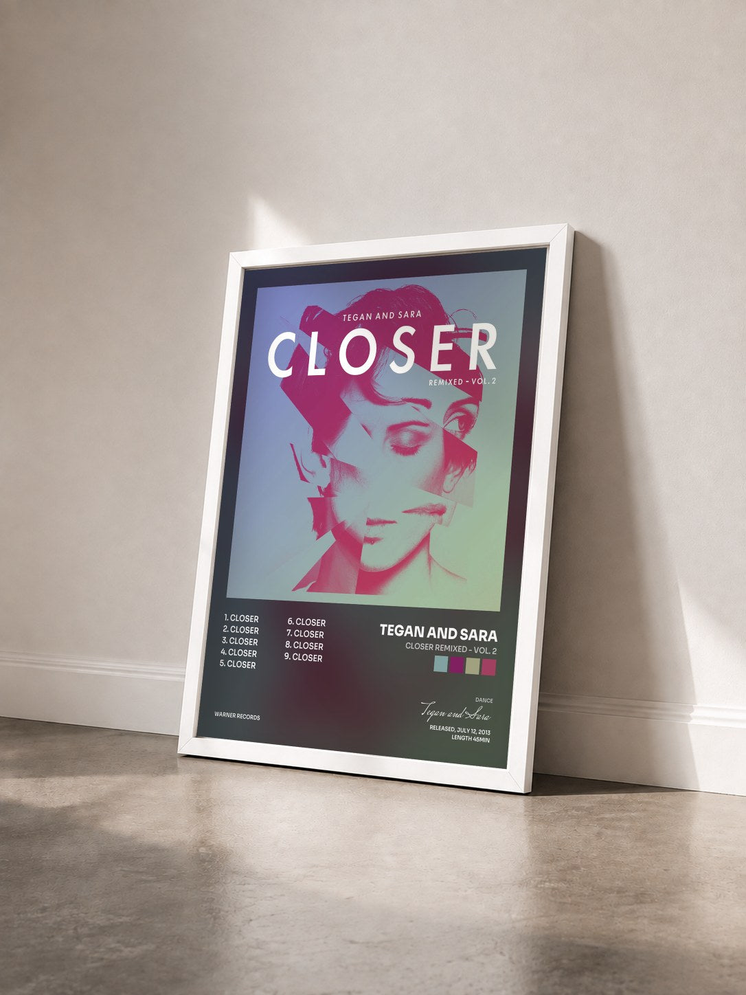 #blanc Tableau de l'album Closer Remixed - Vol. 2 de Tegan and Sara vu de trois quarts, cadre blanc
