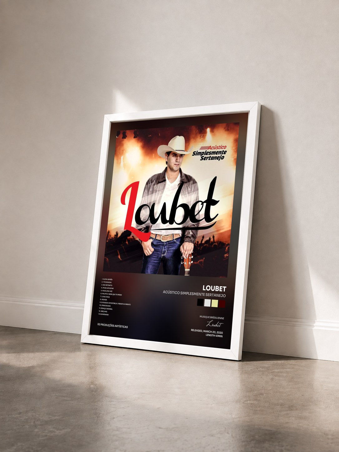 #blanc Tableau de l'album Acústico Simplesmente Sertanejo de Loubet vu de trois quarts, cadre blanc