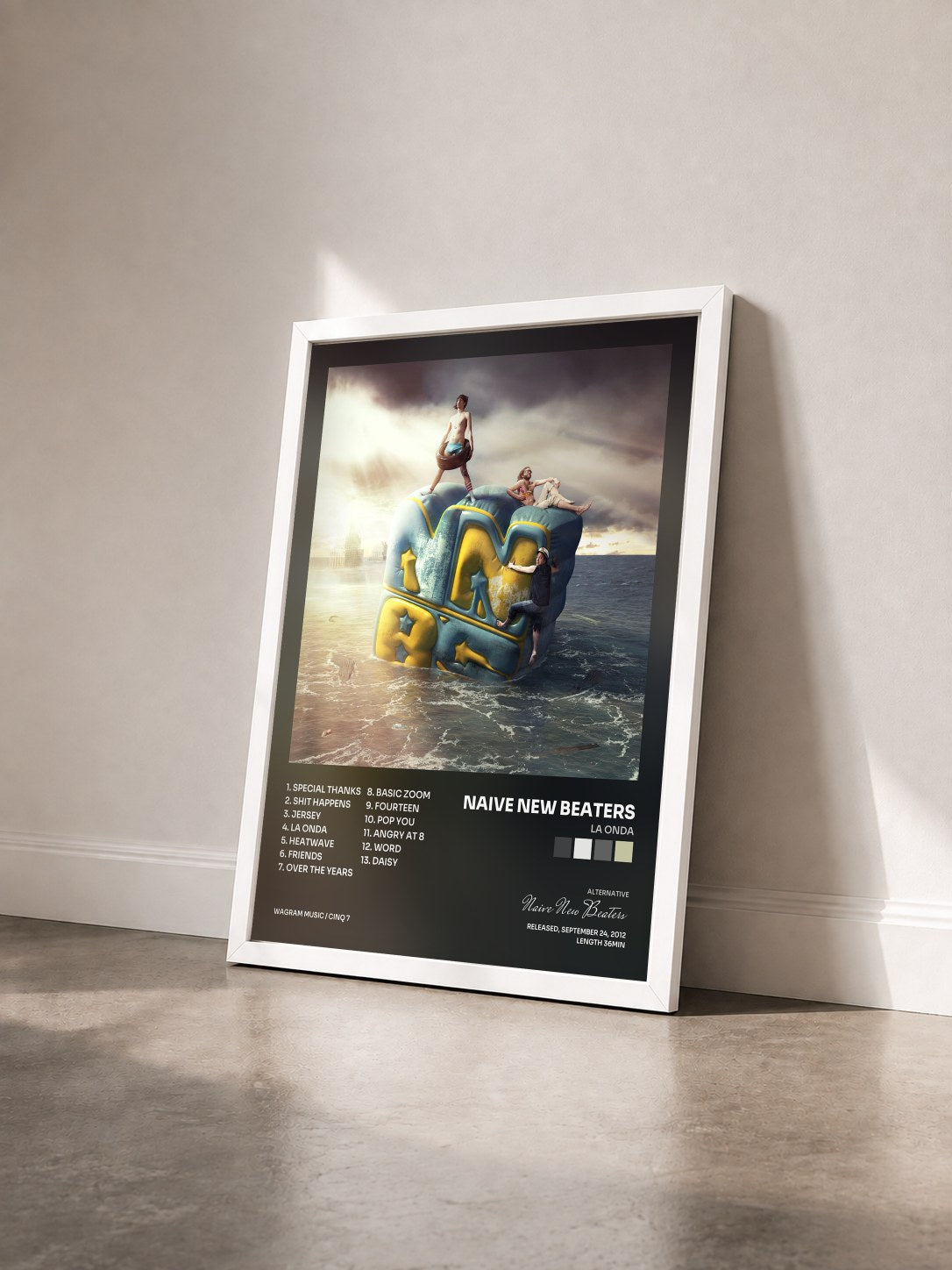 #blanc Tableau de l'album La Onda de Naive New Beaters vu de trois quarts, cadre blanc