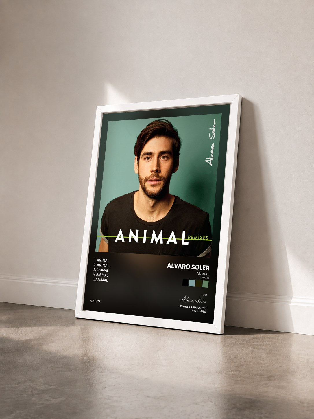 #blanc Tableau de l'album Animal (Remixes) de Alvaro Soler vu de trois quarts, cadre blanc