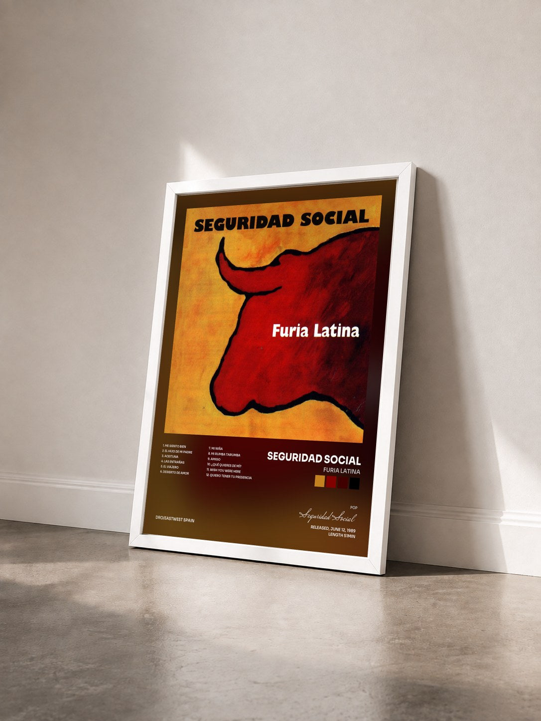 #blanc Tableau de l'album Furia Latina de Seguridad Social vu de trois quarts, cadre blanc