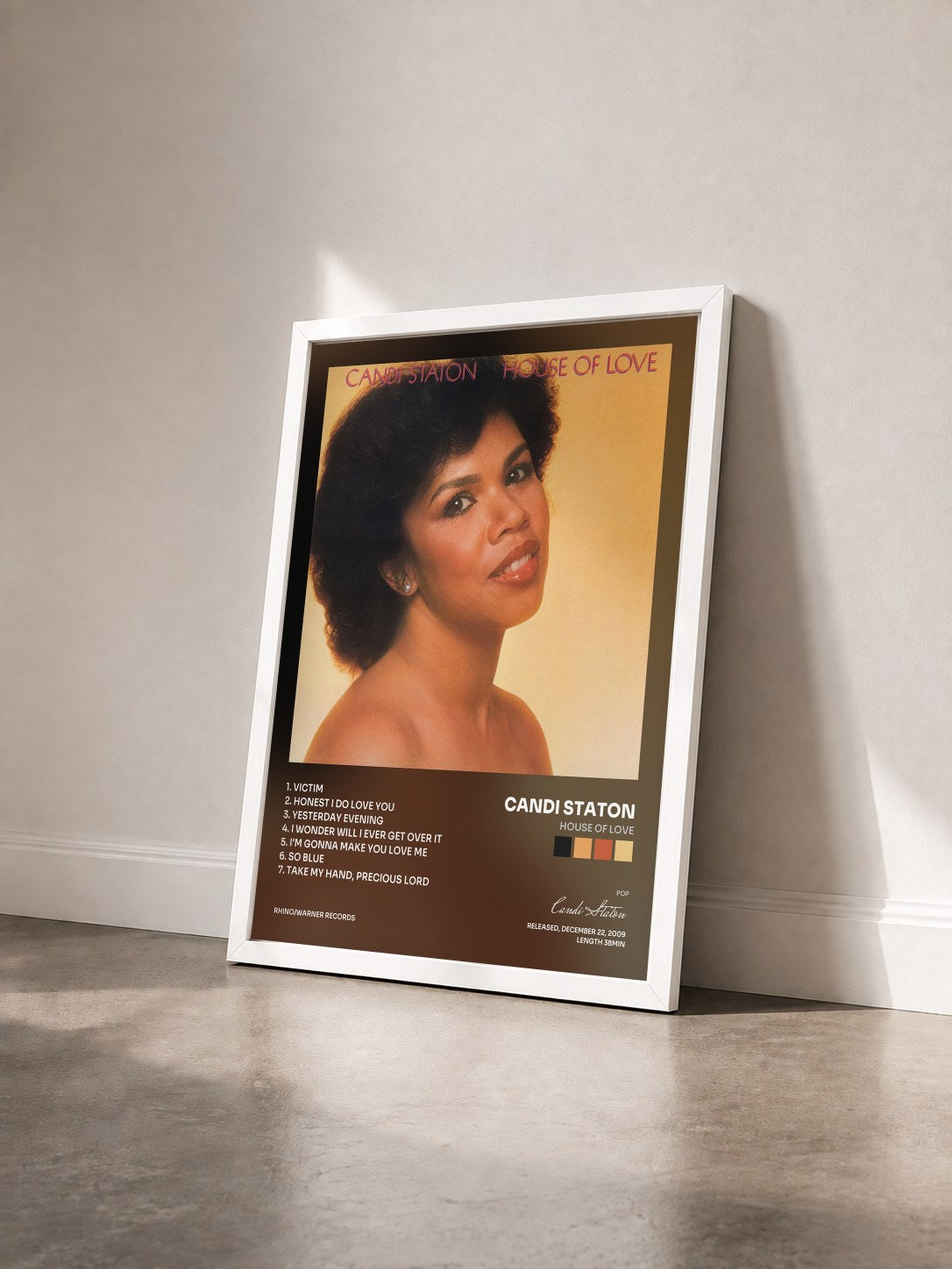 #blanc Tableau de l'album House of Love de Candi Staton vu de trois quarts, cadre blanc