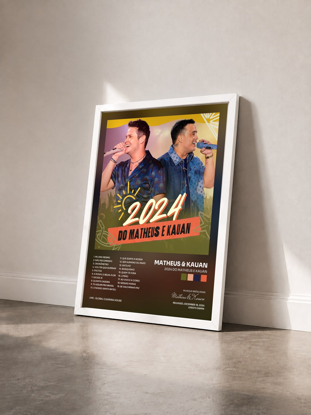 #blanc Tableau de l'album 2024 do Matheus e Kauan de Matheus & Kauan vu de trois quarts, cadre blanc