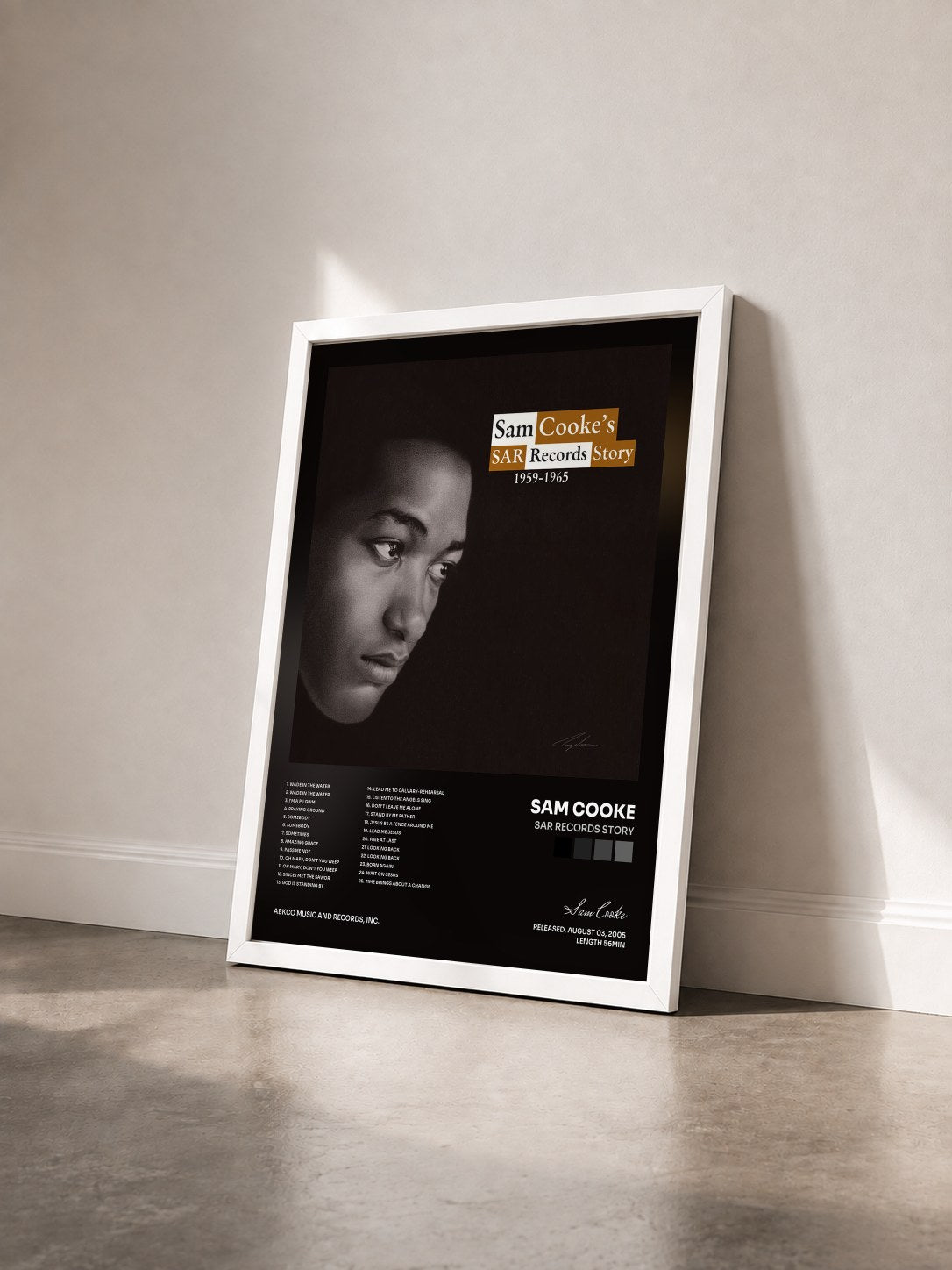 #blanc Tableau de l'album SAR Records Story de Sam Cooke vu de trois quarts, cadre blanc