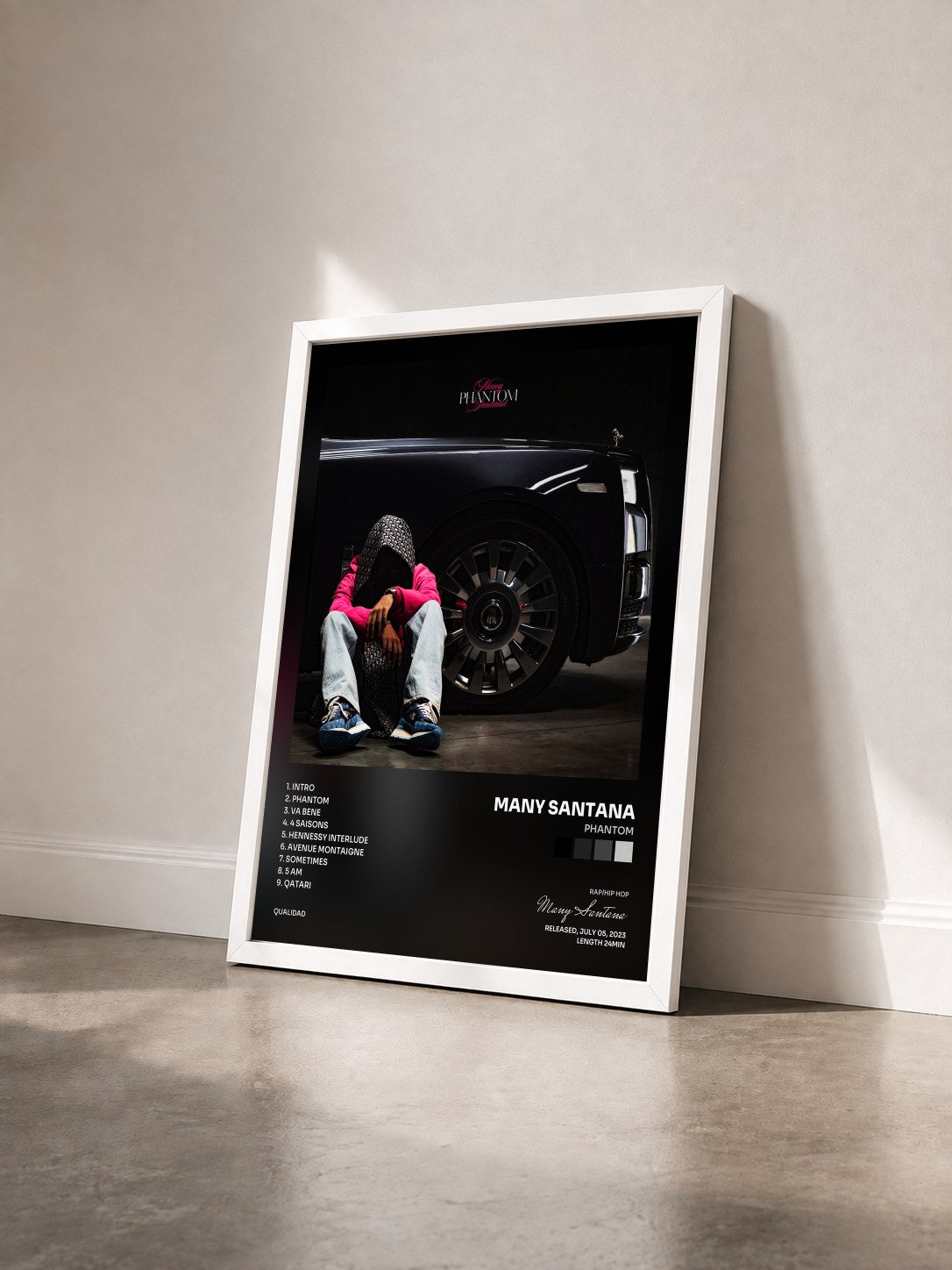#blanc Tableau de l'album PHANTOM de Many Santana vu de trois quarts, cadre blanc