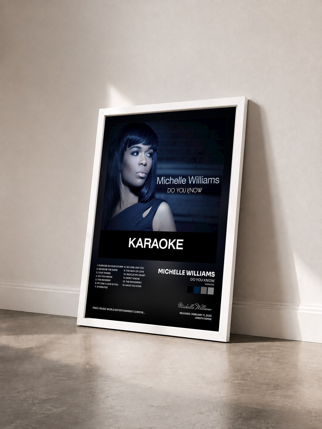 #blanc Tableau de l'album Do You Know (Karaoke) de Michelle Williams vu de trois quarts, cadre blanc