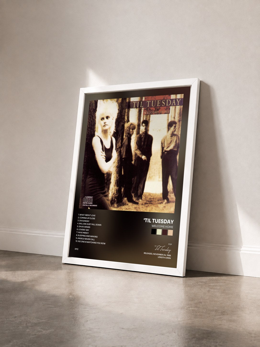 #blanc Tableau de l'album Welcome Home de 'Til Tuesday vu de trois quarts, cadre blanc