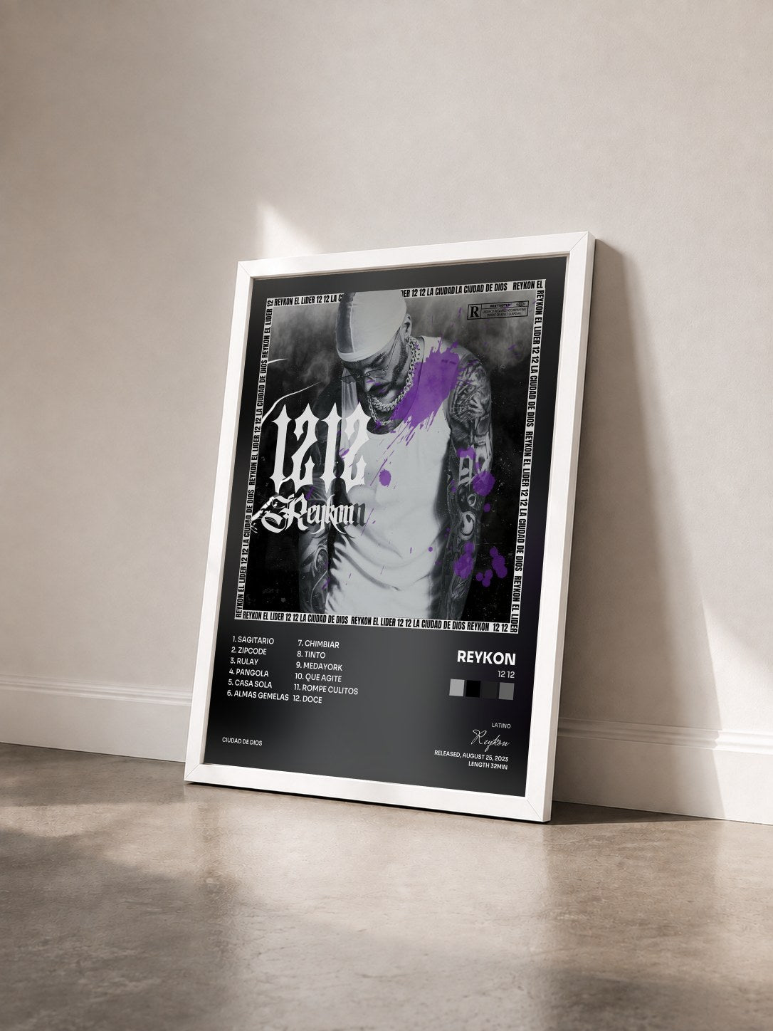 #blanc Tableau de l'album 12 12 de Reykon vu de trois quarts, cadre blanc