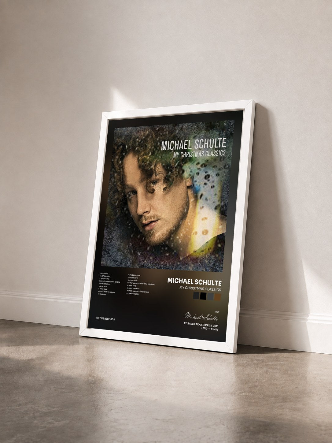 #blanc Tableau de l'album My Christmas Classics de Michael Schulte vu de trois quarts, cadre blanc