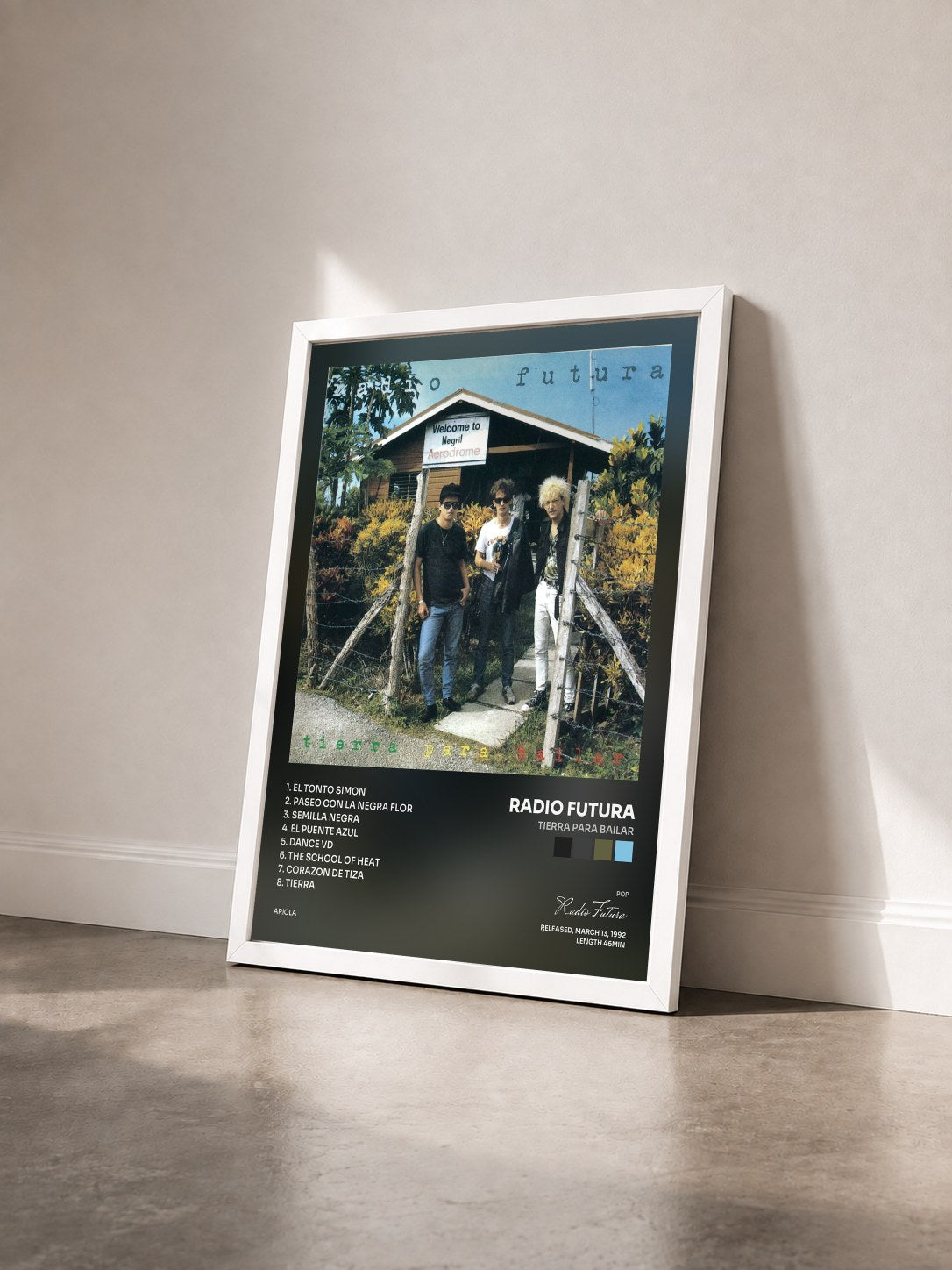 #blanc Tableau de l'album Tierra Para Bailar de Radio Futura vu de trois quarts, cadre blanc