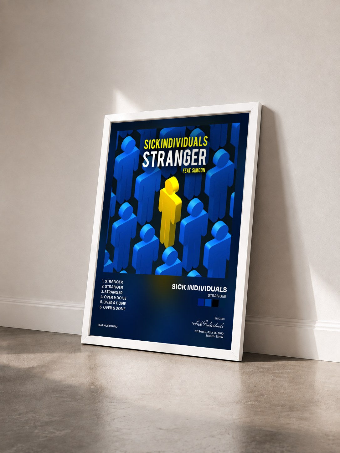 #blanc Tableau de l'album Stranger de Sick Individuals vu de trois quarts, cadre blanc
