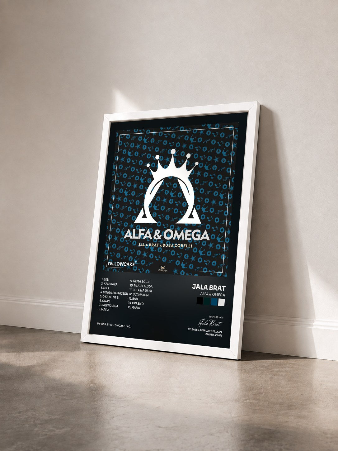 #blanc Tableau de l'album Alfa & Omega de Jala Brat vu de trois quarts, cadre blanc