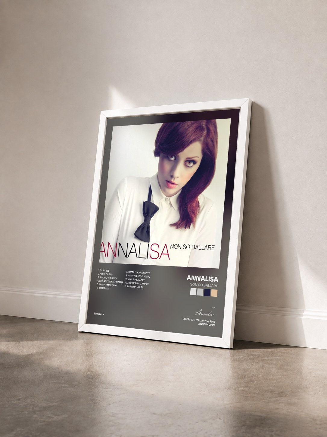 #blanc Tableau de l'album Non so ballare de Annalisa vu de trois quarts, cadre blanc