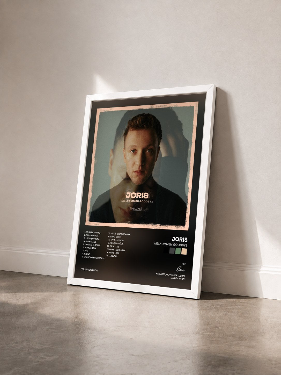 #blanc Tableau de l'album Willkommen Goodbye de Joris vu de trois quarts, cadre blanc