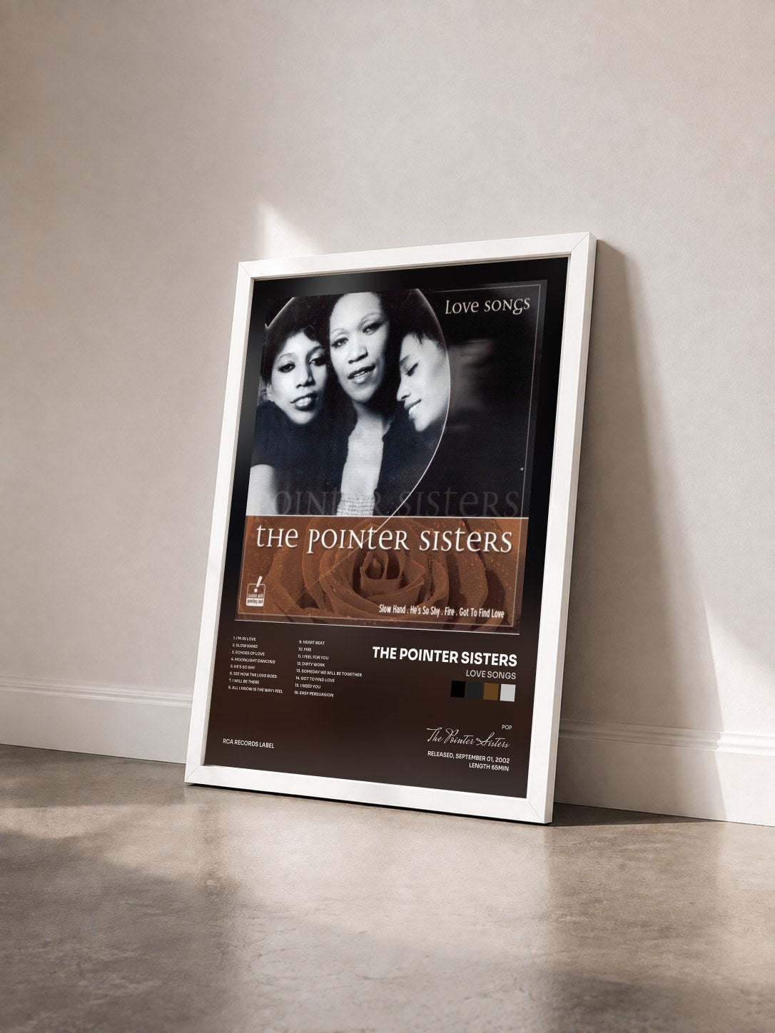 #blanc Tableau de l'album Love Songs de The Pointer Sisters vu de trois quarts, cadre blanc