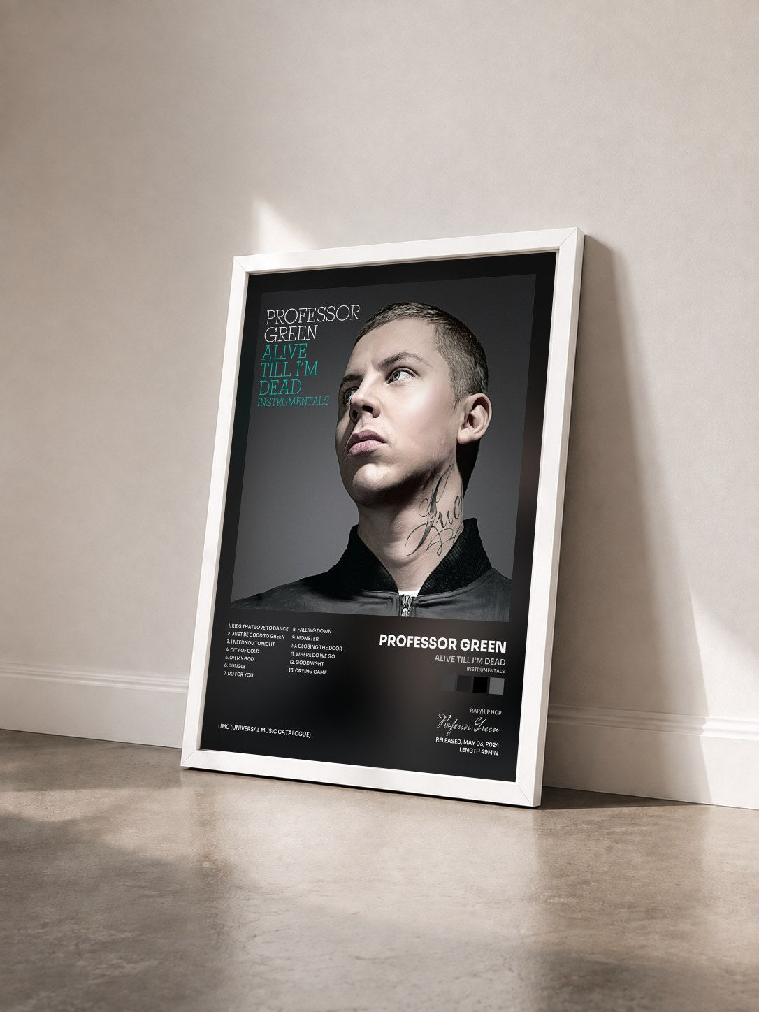 #blanc Tableau de l'album Alive Till I’m Dead (Instrumentals) de Professor Green vu de trois quarts, cadre blanc