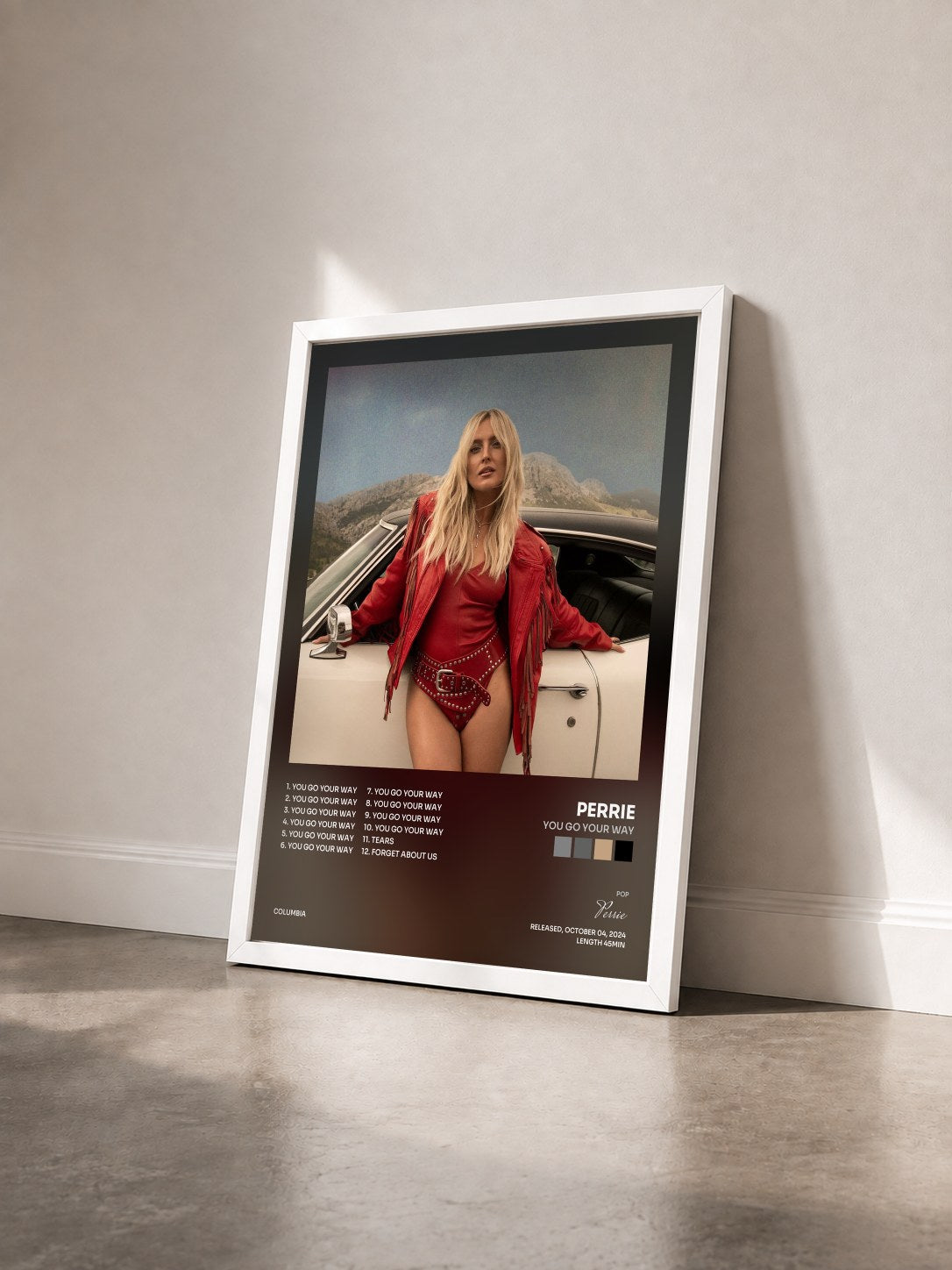 #blanc Tableau de l'album You Go Your Way de Perrie vu de trois quarts, cadre blanc