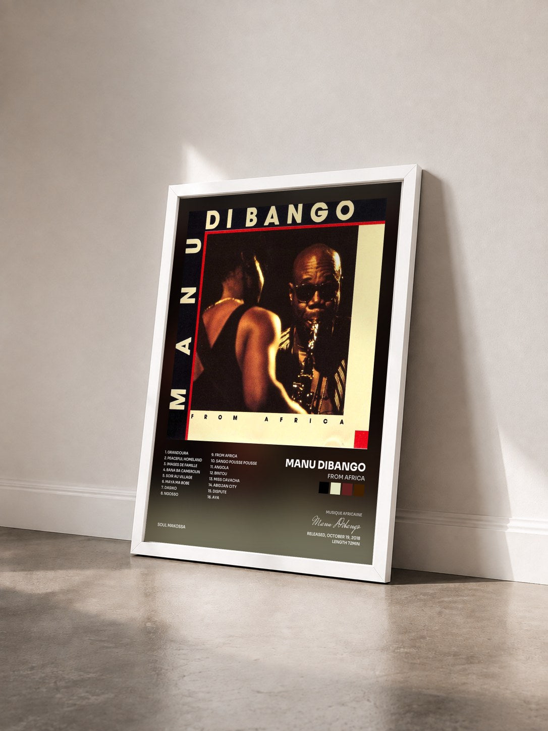 #blanc Tableau de l'album From Africa de Manu Dibango vu de trois quarts, cadre blanc
