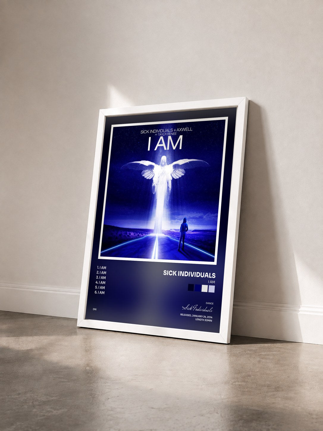 #blanc Tableau de l'album I Am de Sick Individuals vu de trois quarts, cadre blanc