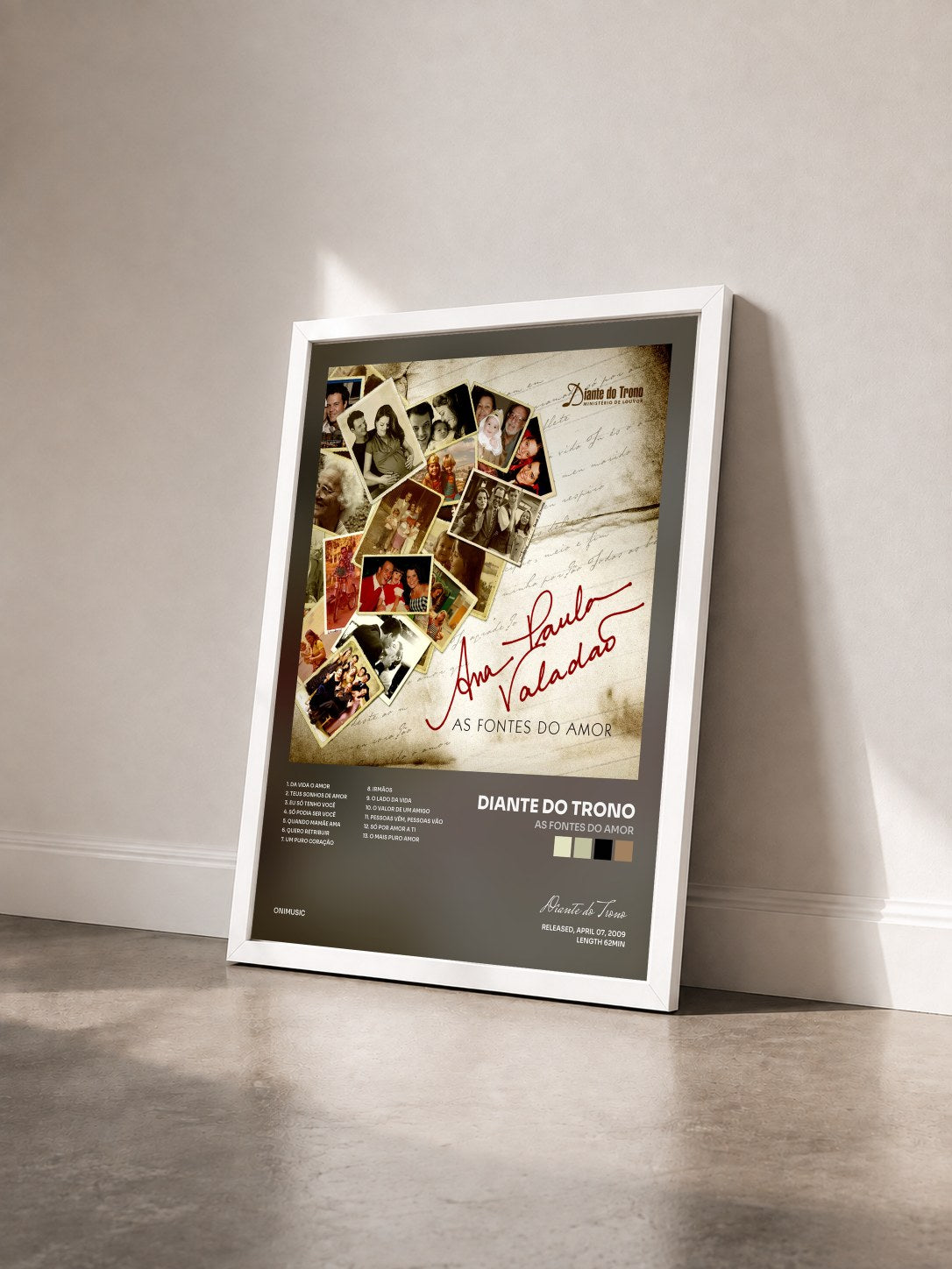 #blanc Tableau de l'album As Fontes do Amor de Diante do Trono vu de trois quarts, cadre blanc