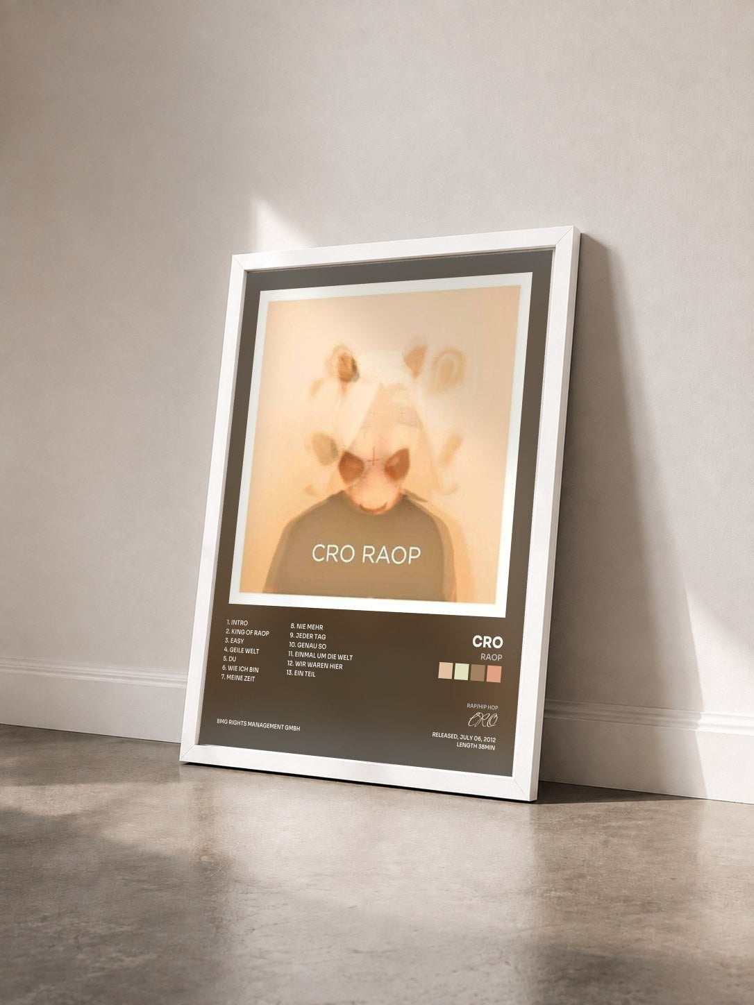 #blanc Tableau de l'album Raop de CRO vu de trois quarts, cadre blanc