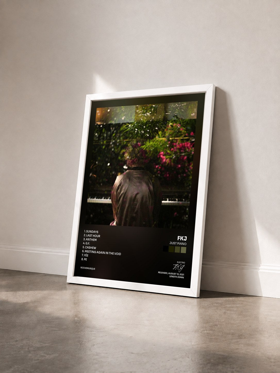 #blanc Tableau de l'album Just Piano de FKJ vu de trois quarts, cadre blanc