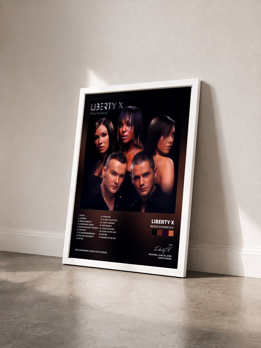 #blanc Tableau de l'album Being Somebody de Liberty X vu de trois quarts, cadre blanc