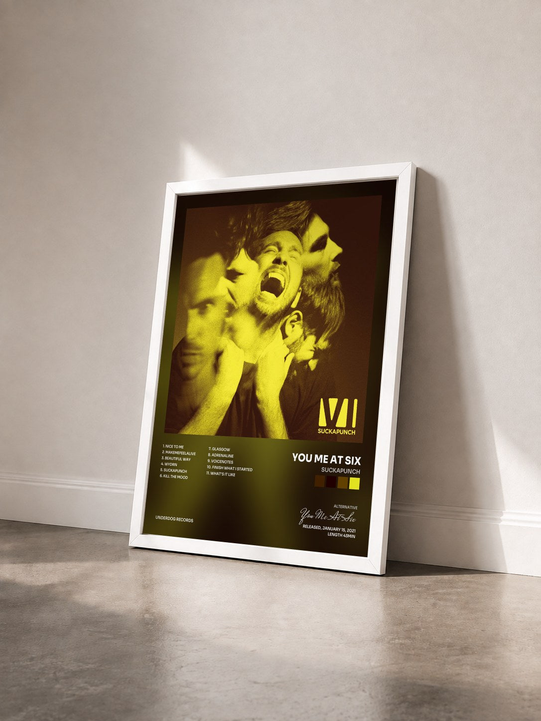 #blanc Tableau de l'album SUCKAPUNCH de You Me At Six vu de trois quarts, cadre blanc