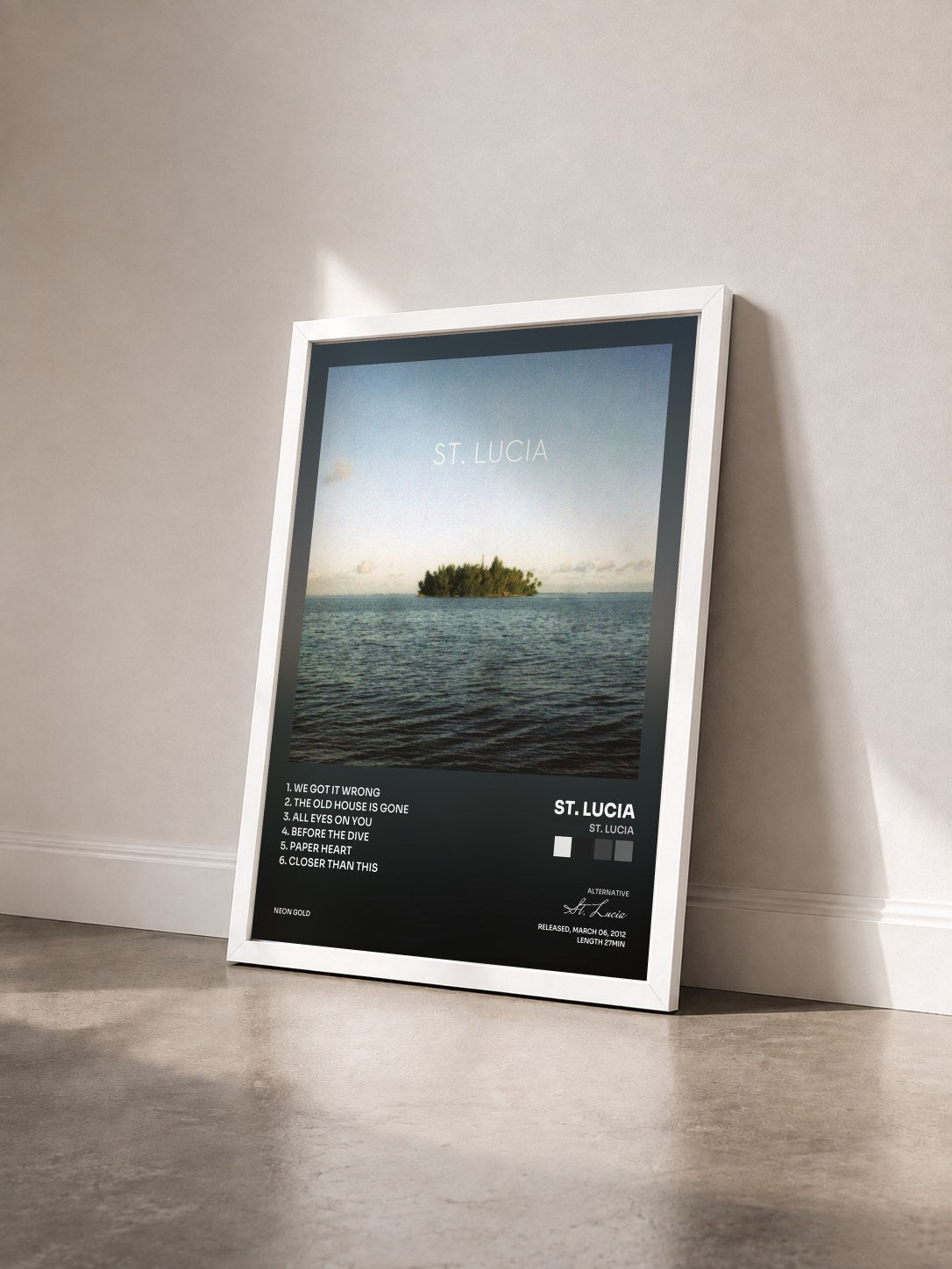 #blanc Tableau de l'album St. Lucia de St. Lucia vu de trois quarts, cadre blanc