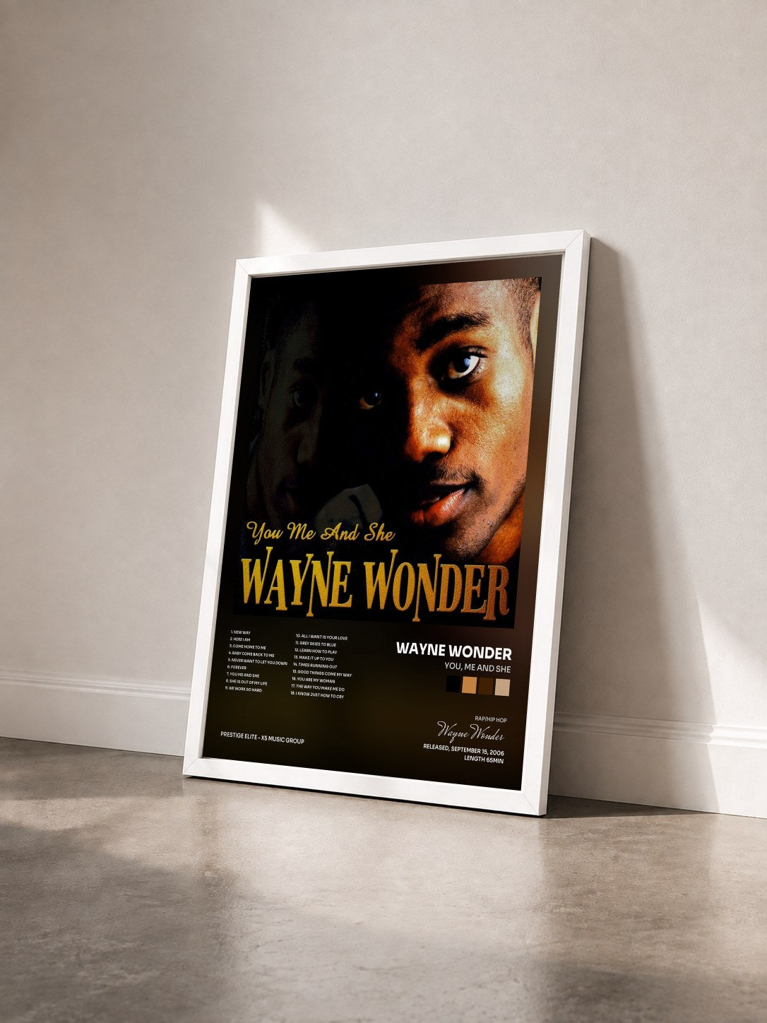 #blanc Tableau de l'album You, Me And She de Wayne Wonder vu de trois quarts, cadre blanc