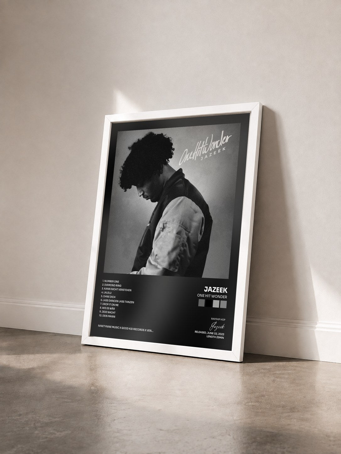#blanc Tableau de l'album One Hit Wonder de Jazeek vu de trois quarts, cadre blanc