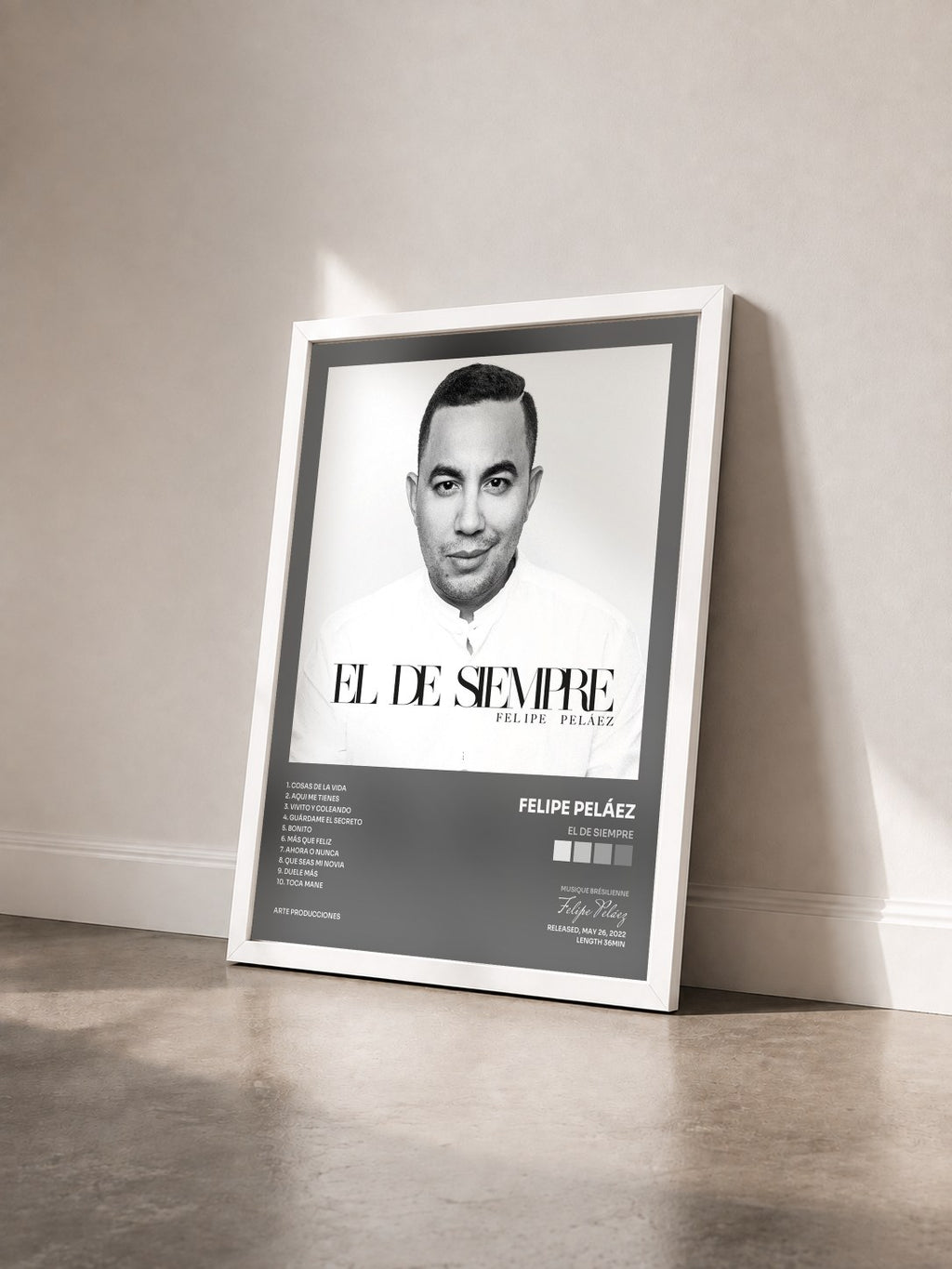#blanc Tableau de l'album EL DE SIEMPRE de Felipe Peláez vu de trois quarts, cadre blanc