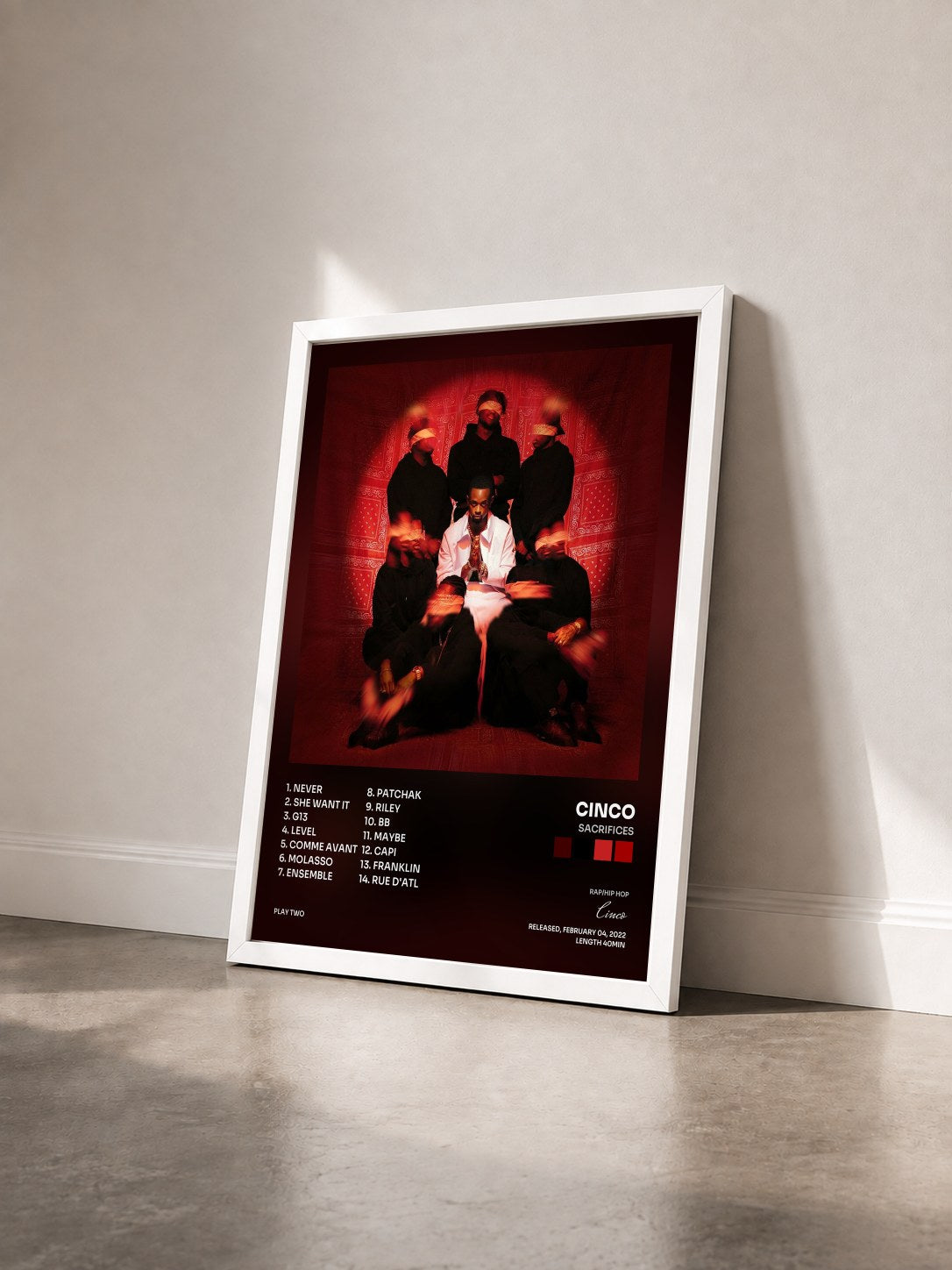 #blanc Tableau de l'album Sacrifices de Cinco vu de trois quarts, cadre blanc