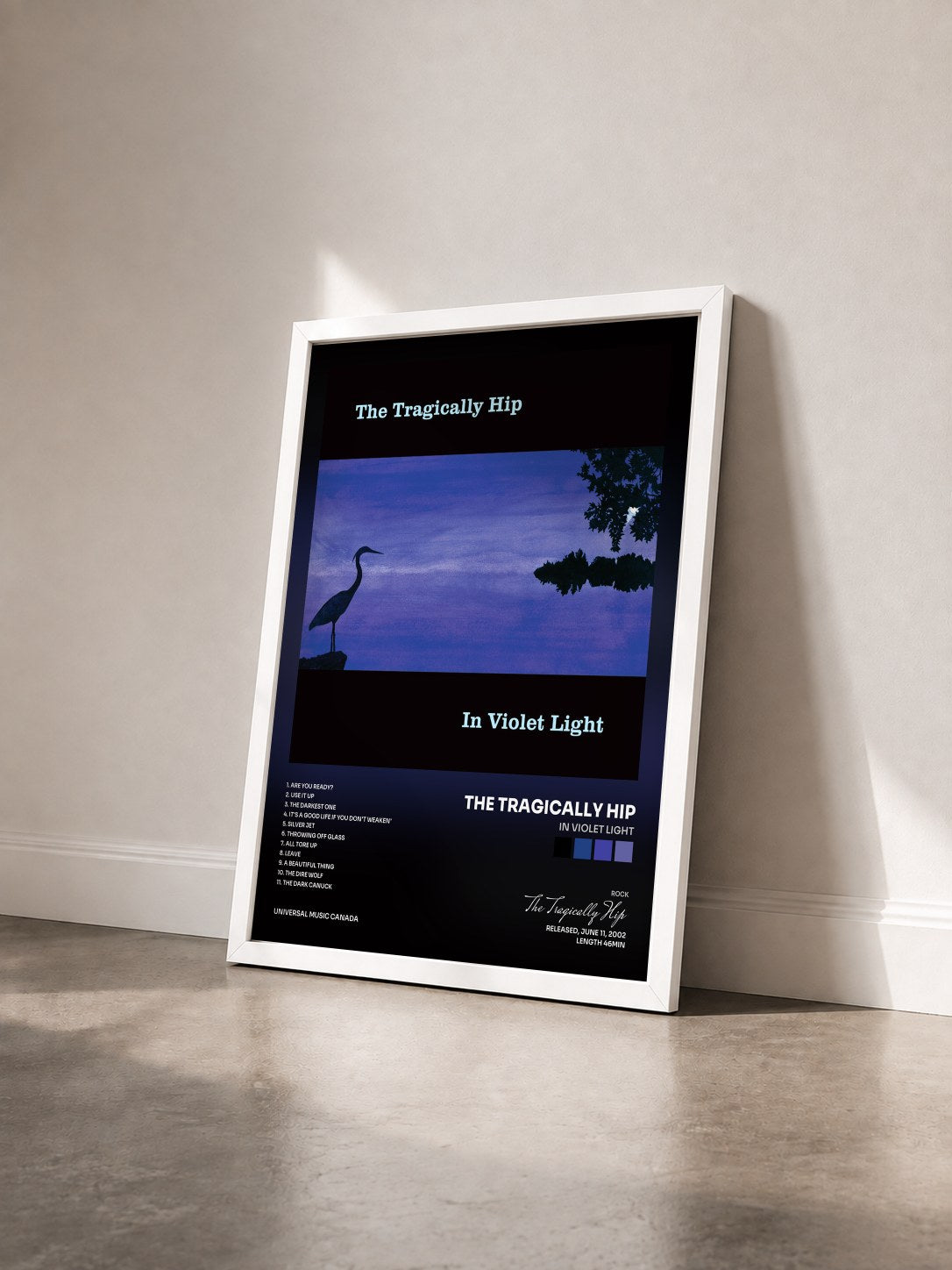 #blanc Tableau de l'album In Violet Light de The Tragically Hip vu de trois quarts, cadre blanc