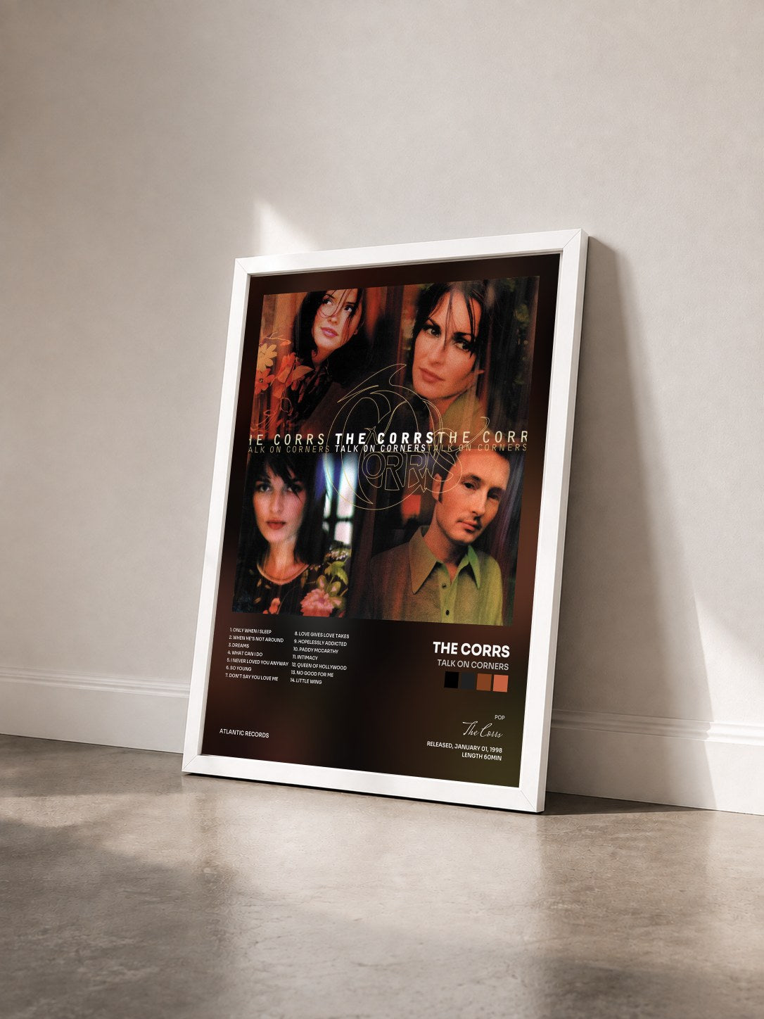 #blanc Tableau de l'album Talk on Corners de The Corrs vu de trois quarts, cadre blanc