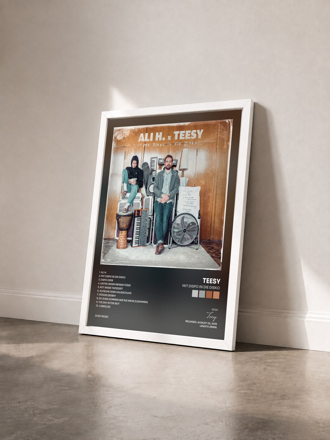 #blanc Tableau de l'album Mit Dispo In Die Disko de Teesy vu de trois quarts, cadre blanc