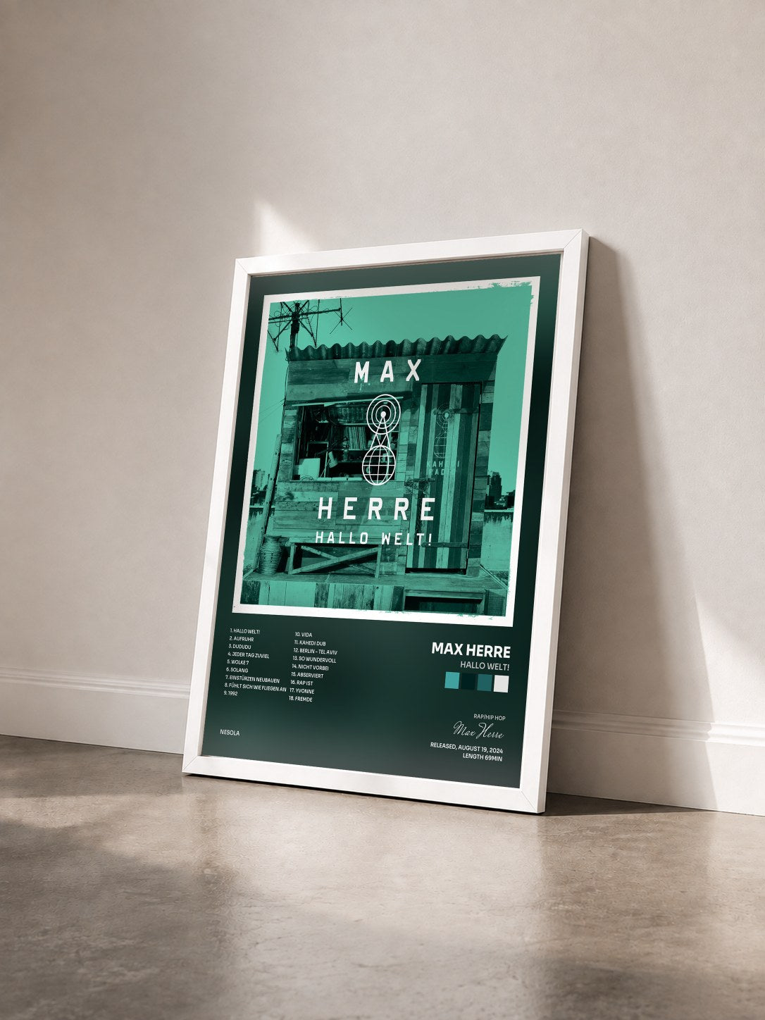 #blanc Tableau de l'album Hallo Welt! de Max Herre vu de trois quarts, cadre blanc