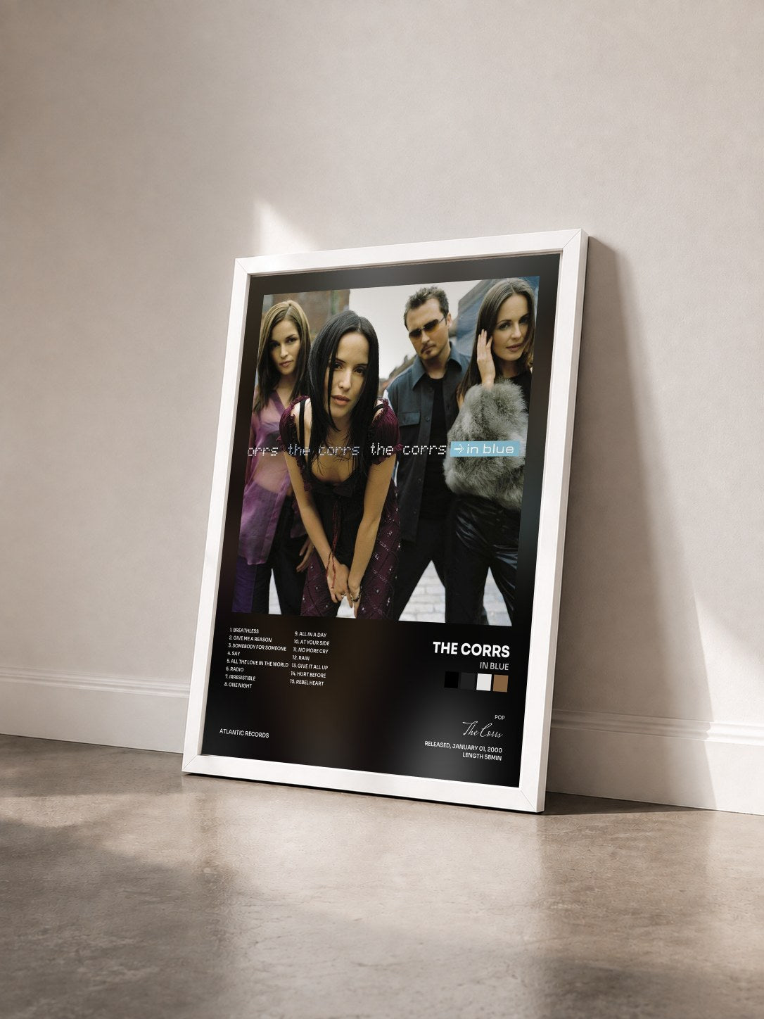 #blanc Tableau de l'album In Blue de The Corrs vu de trois quarts, cadre blanc